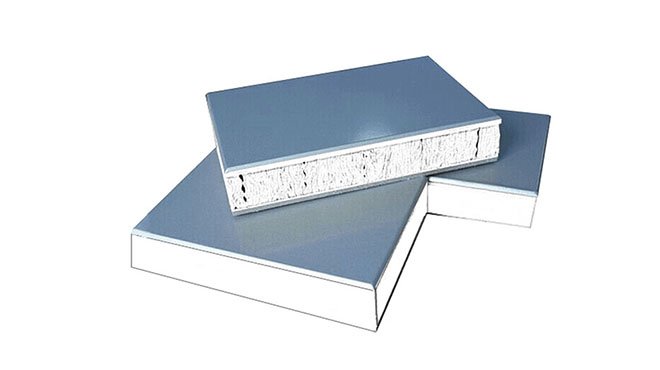 Thermal insulation integrated panel surface bottom coil